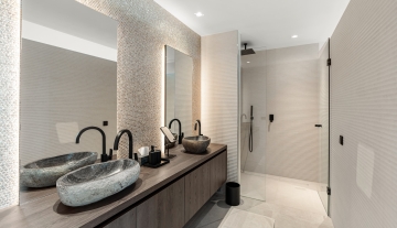Resa Estates luxury vila Can Furnet modern Villa moderna bathroom 2.jpg